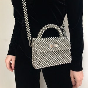 Handgefertigte Silber Perlen Handtasche, süße Alltagstasche, Perlen Handtasche für Frauen, Ästhetische Nachttasche, Geschenk für Schwester, Brautjungfern Geschenk