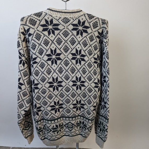 Vintage Fair Isle Snowflake Sweater - Large - image 3