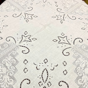 Greek White Linen Tablecloth – Hand‑Embroidered Richelieu Cutwork Cover (Luxury Heritage Decor)