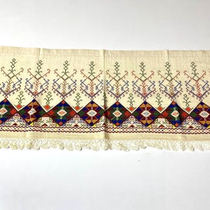 Greek Cretan Fireplace runner, Cretan valance from Crete, ethnic folk artwork, Greek vintage embroidery runner