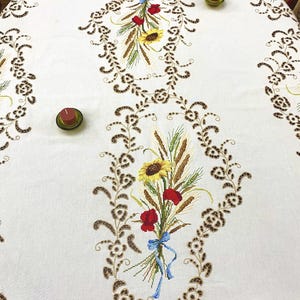 White Cotton Cutwork & Cross‑Stitch Tablecloth – Hand‑Embroidered Linen Cover for Elegant Dining