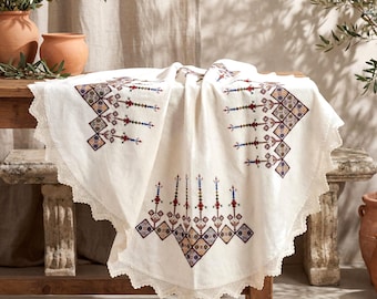 手刺繍のクレタ島テーブルクロス：ギリシャの民芸品、手作りのレース