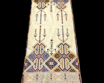 Handmade Cretan Embroidery Table Runner: Vintage Greek Folk Art