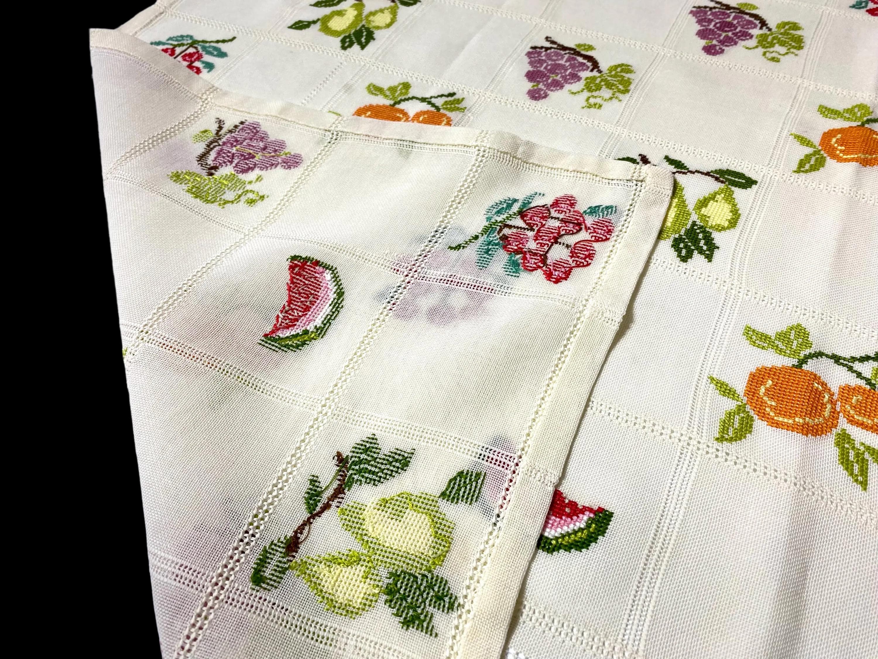 手刺繍のフルーツテーブルクロス、春の刺繍テーブルカバー、フルーツ