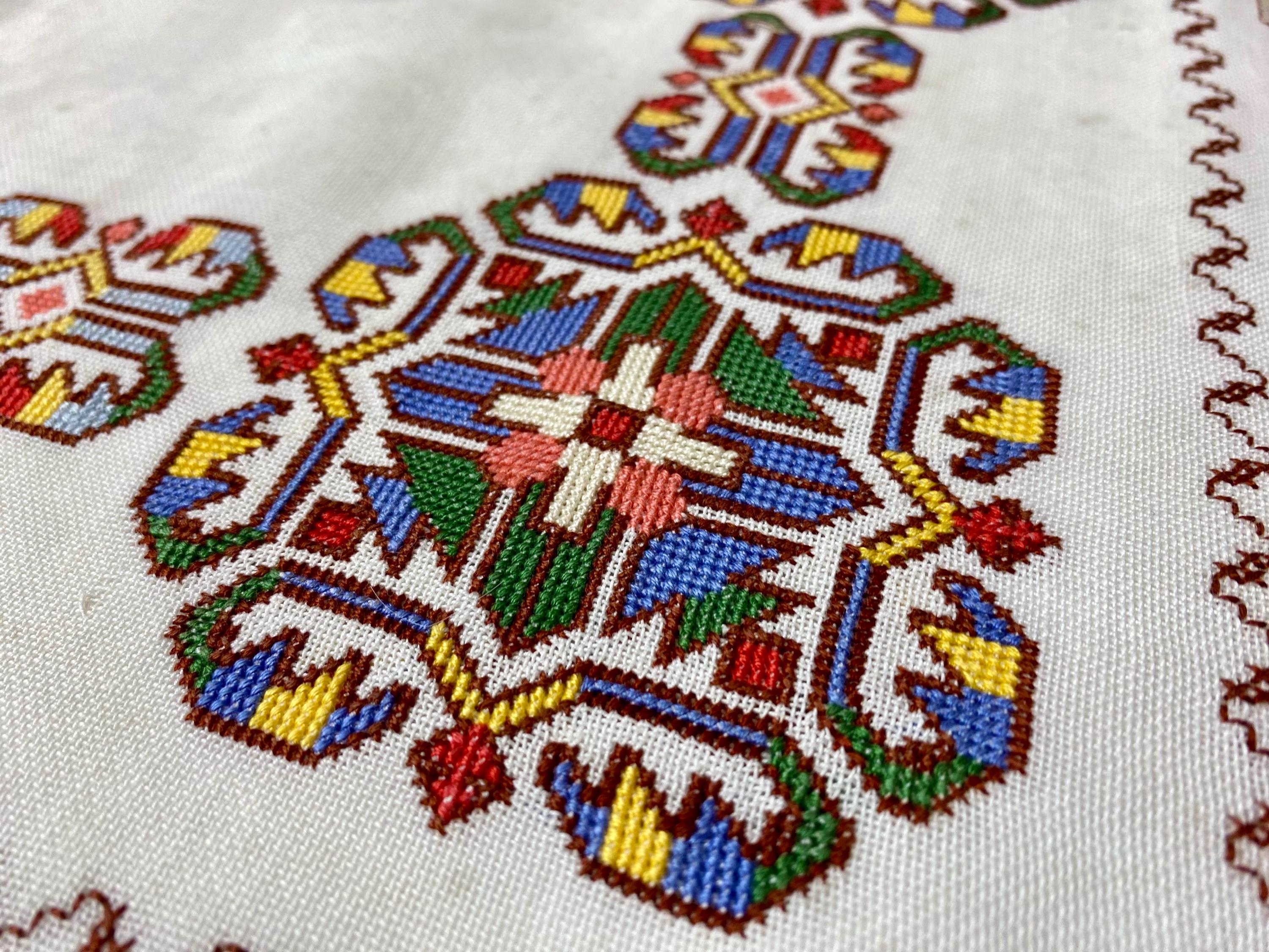 1940年代のギリシャ刺繍テーブルクロス、アンティークの手刺繍テーブル