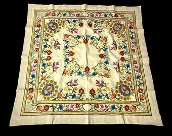 Bysantinsk broderad bordsduk: Tjeckiskt linne, handgjord lyxig dekor