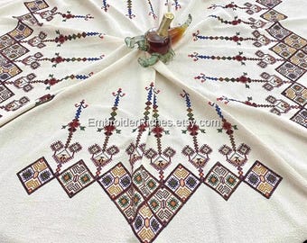 クレタ島の手作りテーブルクロス：ギリシャの民芸品、伝統的なレース