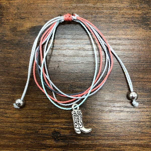 Cowboy Boot friendship macramé bracelet