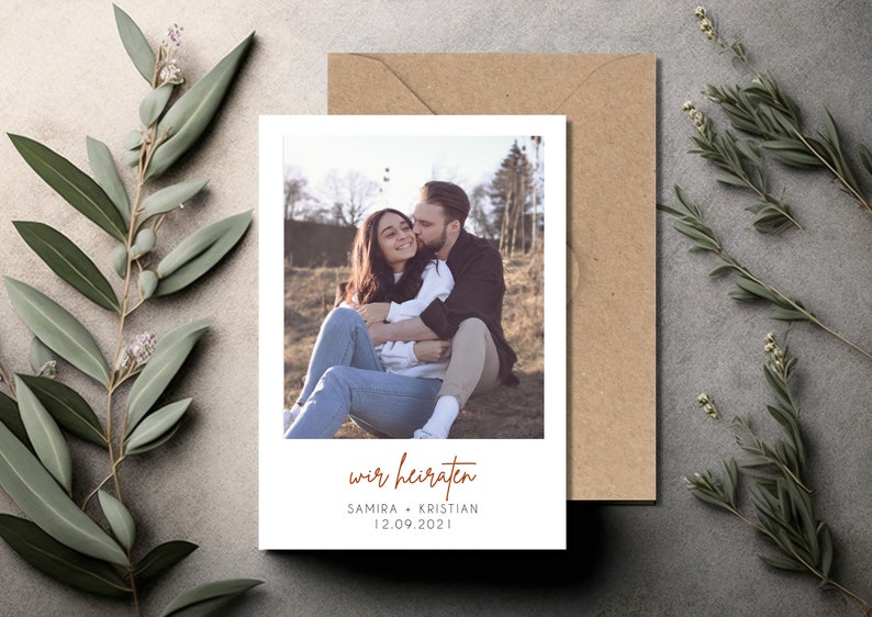 May include: A wedding announcement card with a photo of a couple in a forest setting. The text reads "wir heiraten" which translates to "we are getting married" in English. The names Samira and Kristian and the date 12.09.2021 are also included.