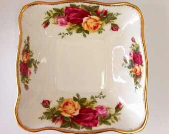Royal Albert Old Country Roses Trinket Dish: Vintage Bone China Jewelry Dish