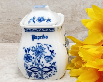 Vintage Mini Jar, Paprika Jar,  Blue & White Jar, Vintage Blue and White Porcelain jar