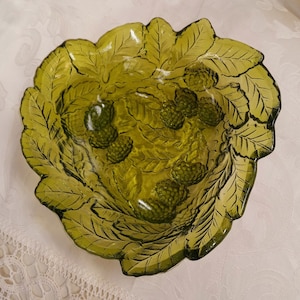 Vintage Indiana Glass Berries and Leaves Bowl Candy Dish, Glass Dish, Glass Plate, Green Glass, Vintage Glass, Candy Dish, Green Bowl