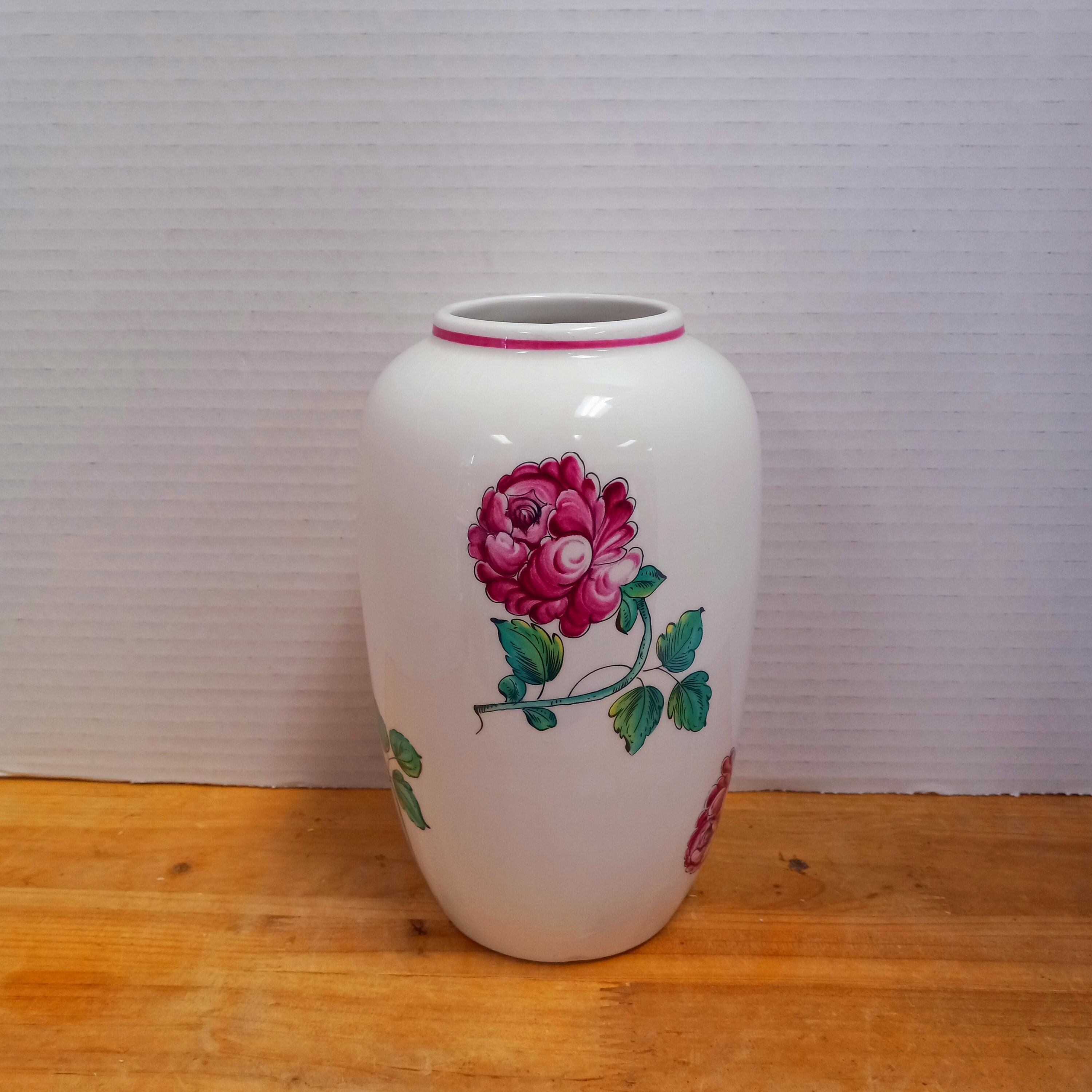 大人気☆ティファニー☆花瓶☆STRASBOURG FLOWERS☆陶器☆フラワー Tiffany and Co Vase Strasboug Flowers, Tiffany Strasbourg Flowers