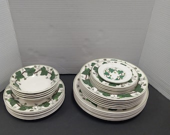 A Gorgeous Vintage Wedgwood Queen's Ware Napoleon Ivy- Green Edge