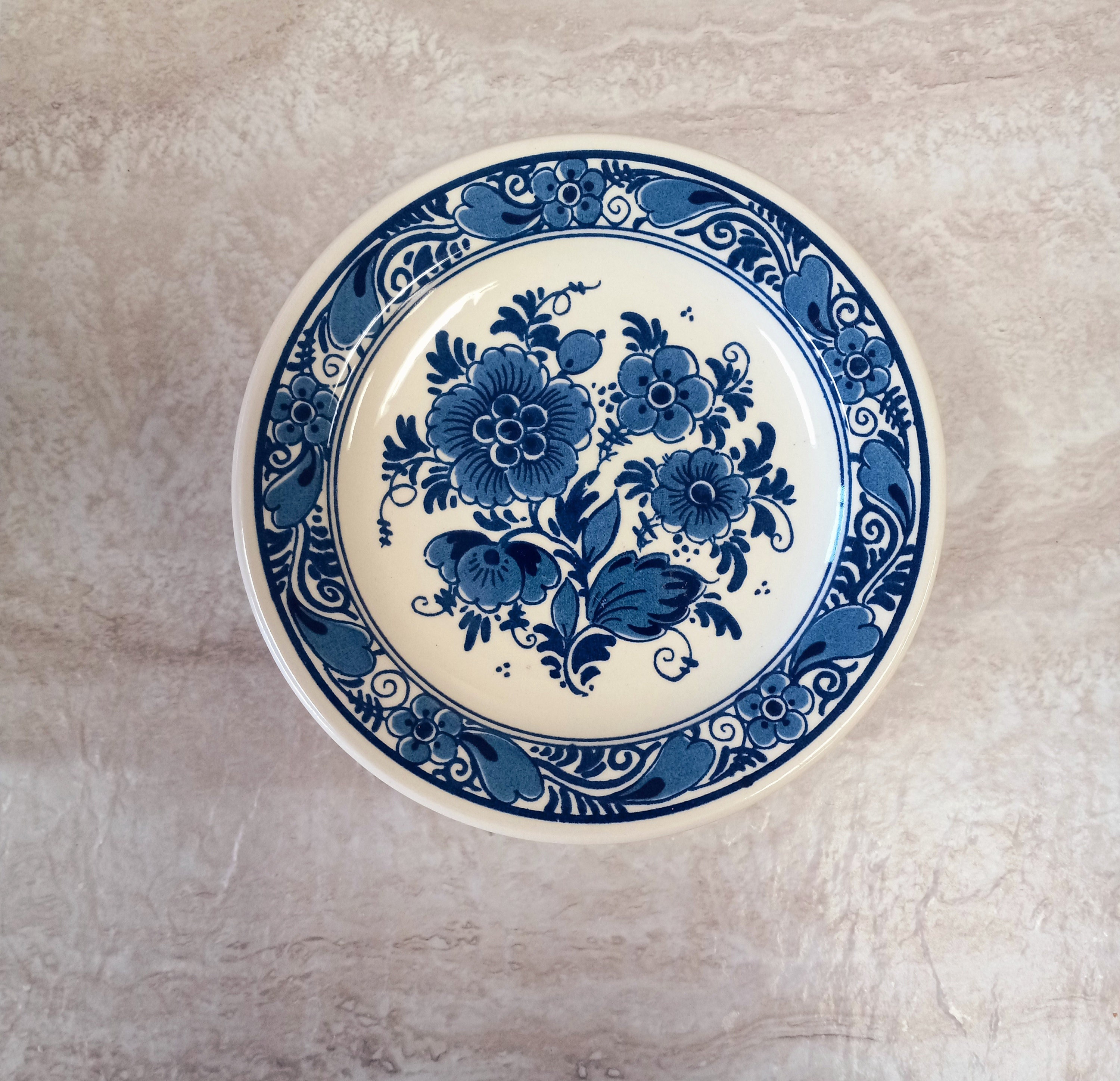 Dutch Delft Blue & White Dish – Avery & Dash Collections