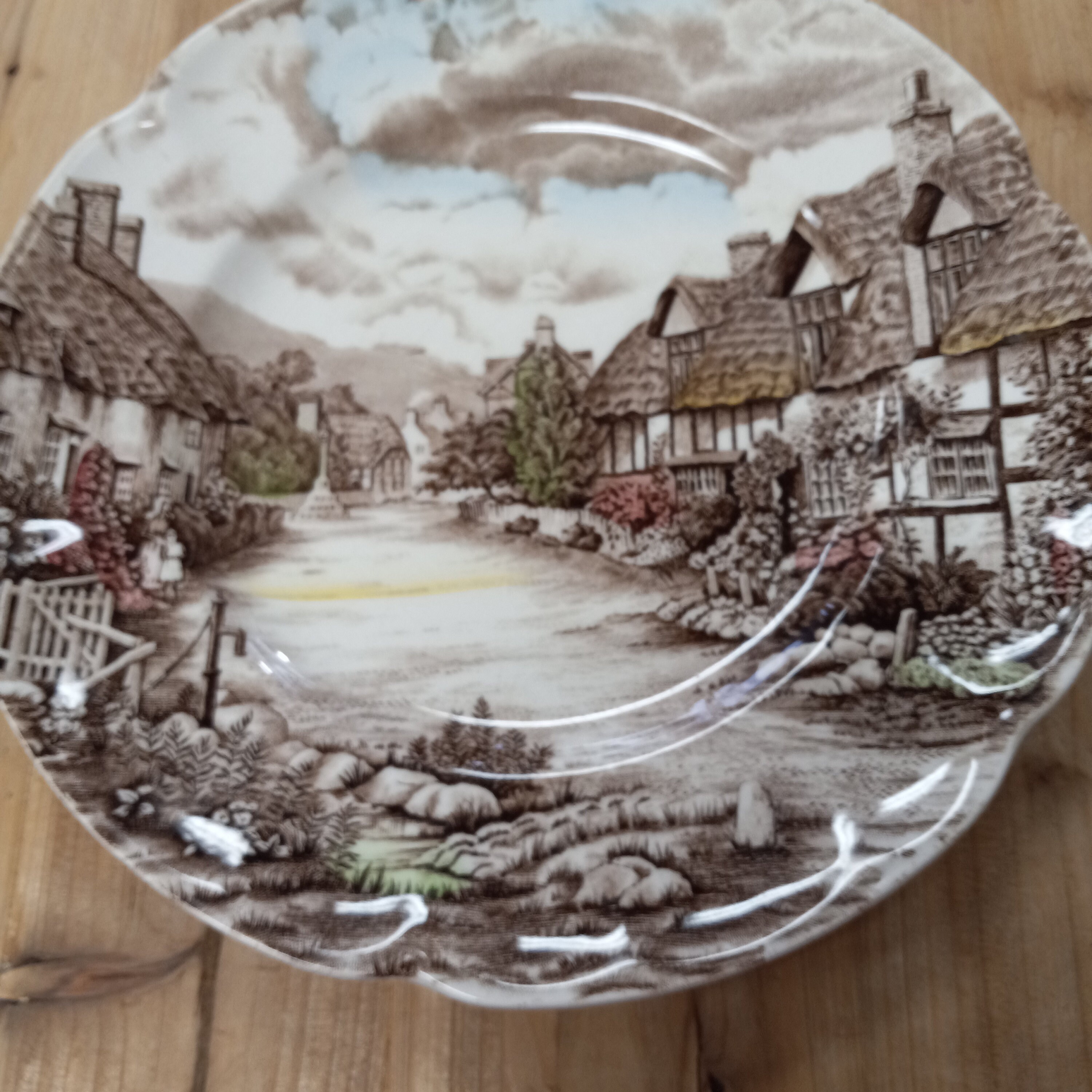 Vintage Johnson Brothers Olde English Countryside Dinner Plate