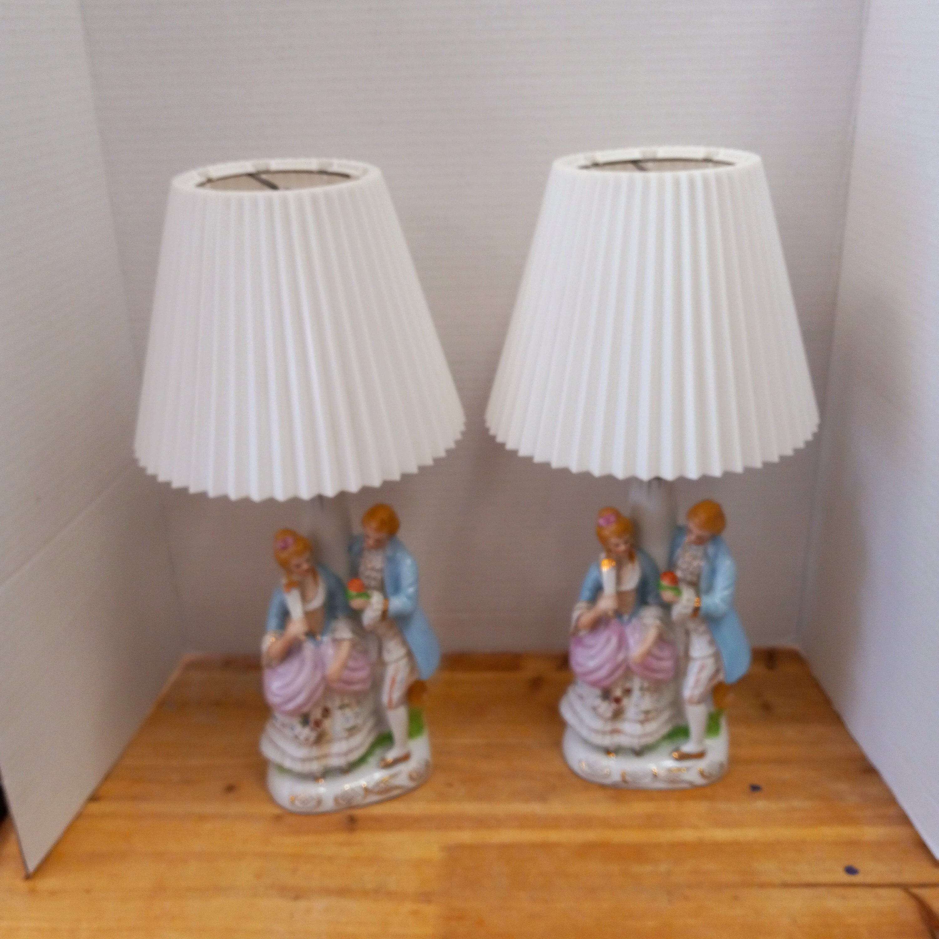 Pair Victorian Lamps Courting Couple, 2 Lamps Courting Couple Occupied