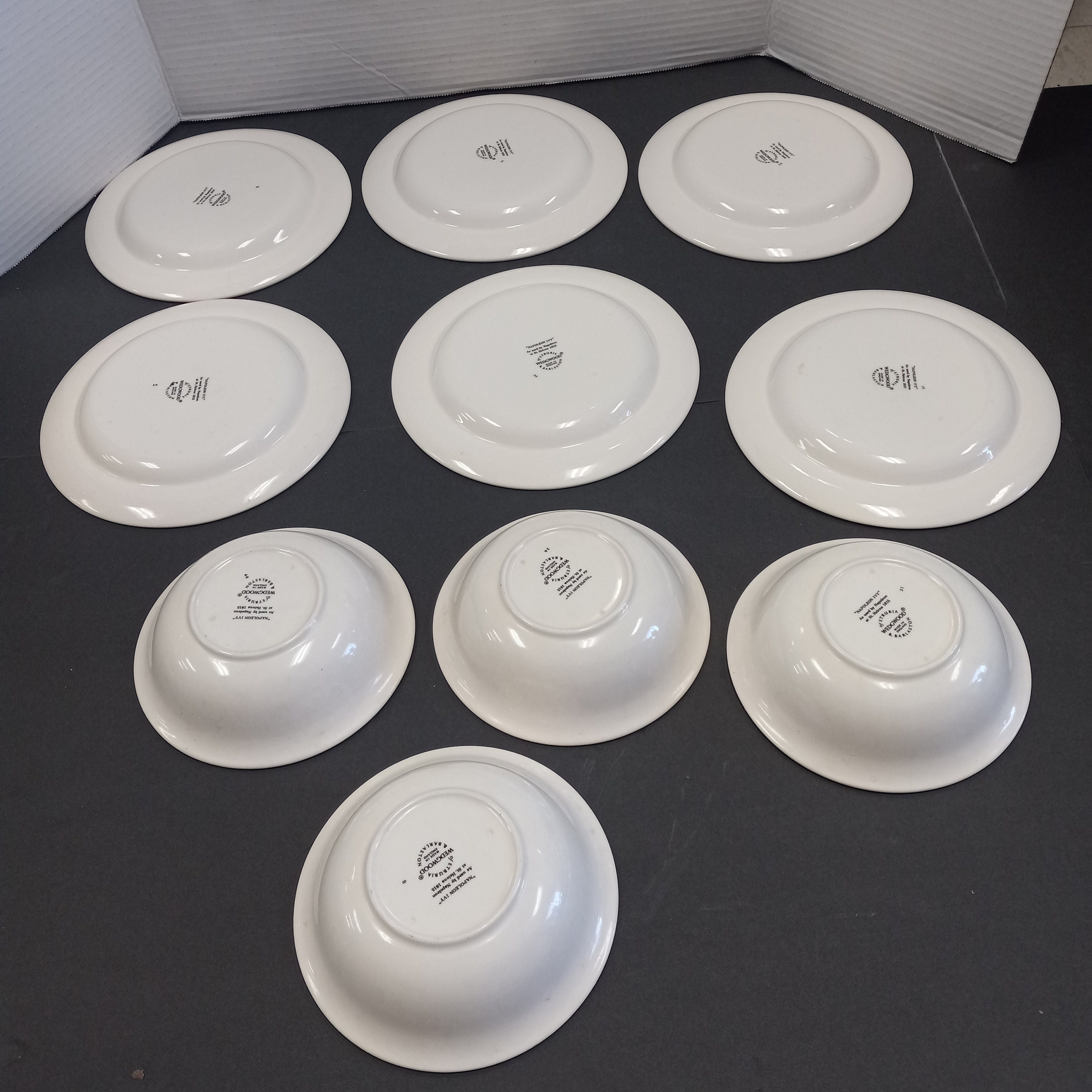 Vintage Wedgwood Napoleon Ivy Dinnerware Set - 29 Piece Cottage