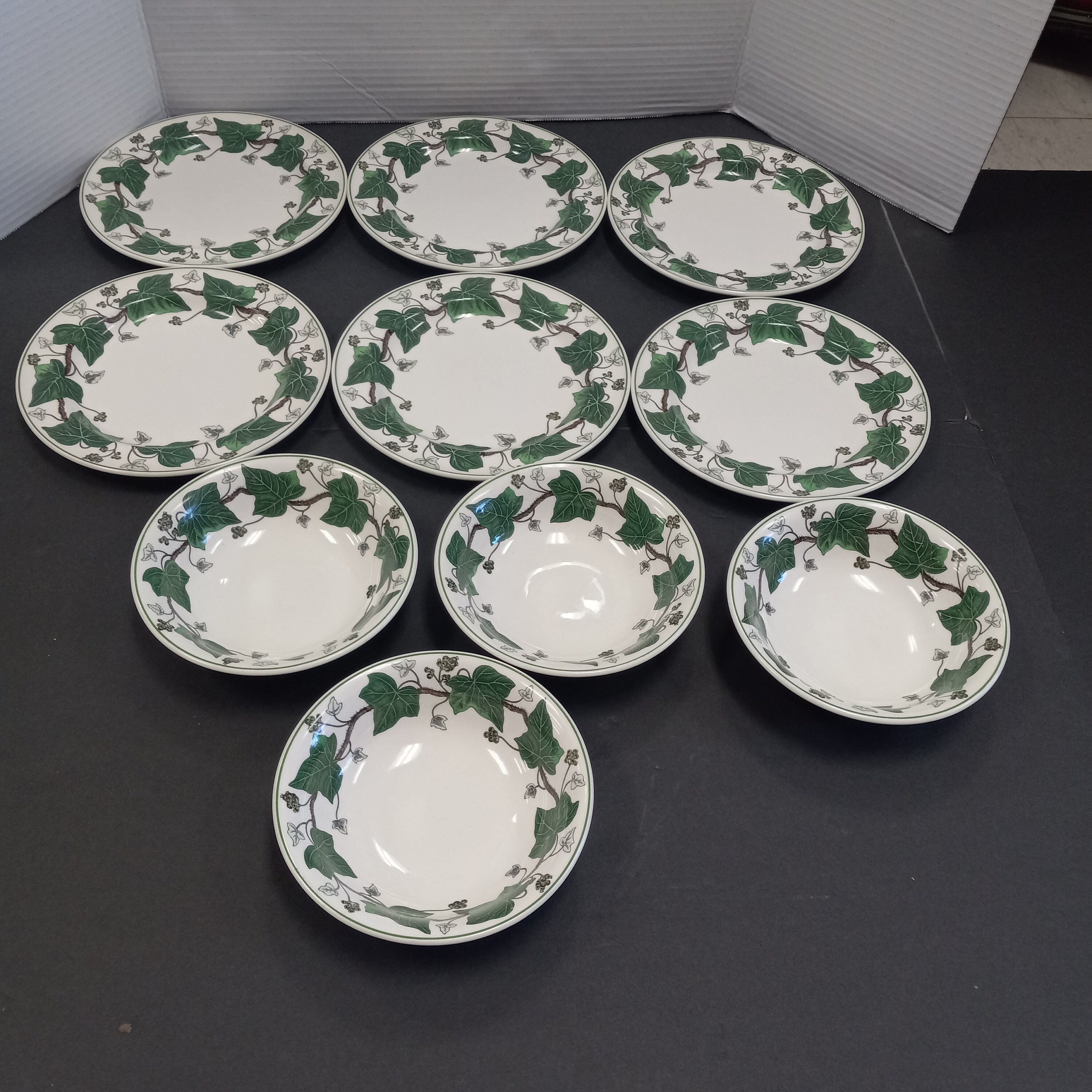 Vintage Wedgwood Napoleon Ivy Dinnerware Set - 29 Piece Cottage