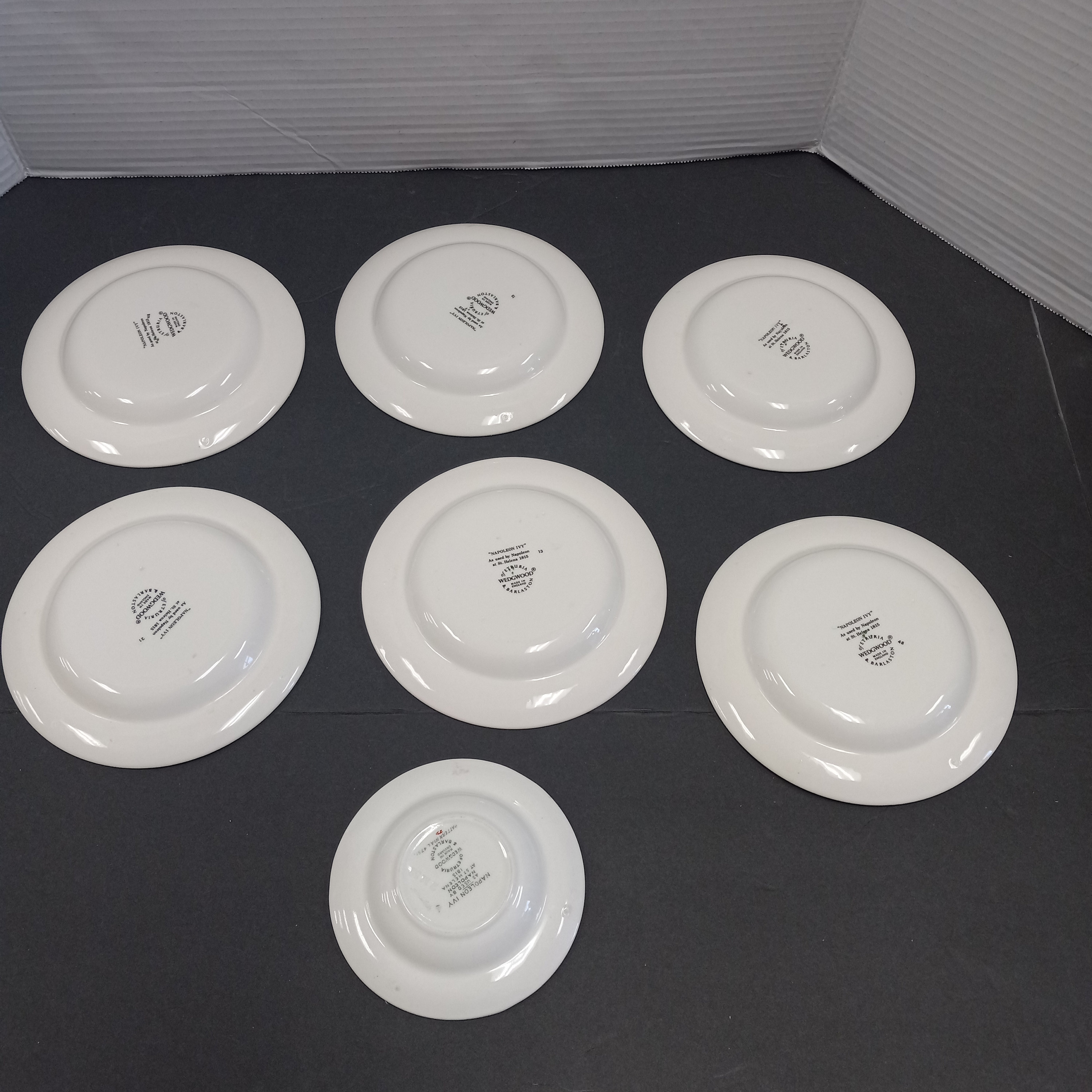 Vintage Wedgwood Napoleon Ivy Dinnerware Set - 29 Piece Cottage