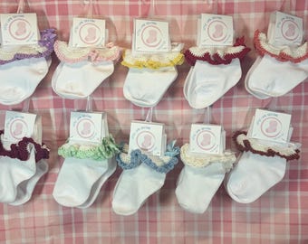 Ruffled baby socks