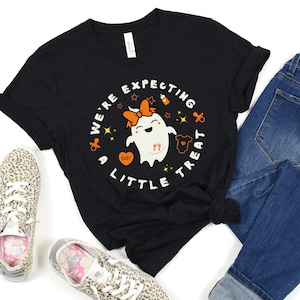 Womens Halloween Pregnancy Announcement Shirt Couples Mummy To Be T-Shirt Womens Halloween Pregnancy Announcement Shirt Couples Mummy To Be T-Shirt