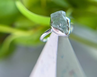 Raw Aquamarine Sterling Silver Ring: Uncut Gemstone