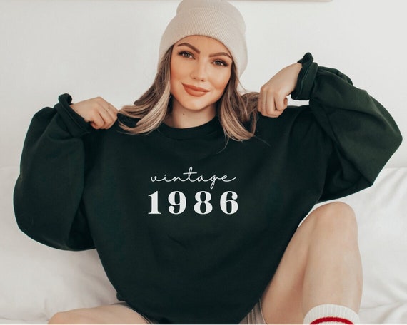 Classic 1986 Sweatshirt For Women, Vintage 1986 Crewneck, 39th Birthday Gift For Her, 39 Birthday Gifts for Women, 1986 Shirt, 1986 Gift