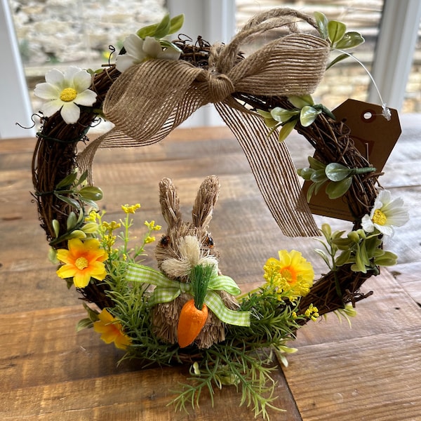 Easter Twig Wreath with Bunny Rabbit 24cm, Spring Pastel Flower Daisy Door Decoration, Jute Bow