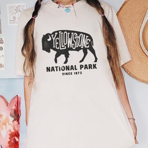 Yellowstone National Park Vintage Grunge T-shirt Wilderness Outdoor Hiking Camping Graphic Tee Wanderlust Wildlife Nature Mountains Tshirt