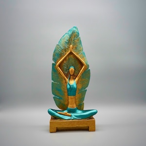 Yoga Lady Green Large | sculpture | Figures | Handmade and Hand Painted | table decoration | Art & Artwork