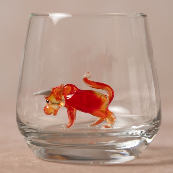 Drinking glass with red bull | Animal figure | 3D | Murano glass | Glass with figure | Handmade | water glass | Cup