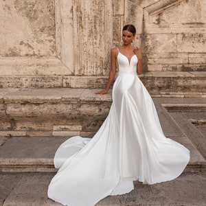Simple wedding dress minimalist satin in A-line with V-neck back neckline and pockets