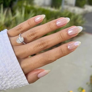 Einfache, einfarbige, weiße, durchscheinende Design-Nagelkunst | Y2K Press on Nails | Coole Nägel | Geschenk für Sie