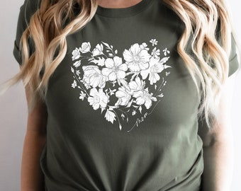 Botanical Heart Mom Tee, Flower Heart T-Shirt, Flower Shirt, Wildflowers T-Shirts, Botanic Shirt, Mom gift, Floral Shirt, Plant Mama Shirt