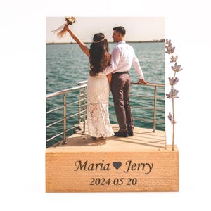 Soporte personalizado para fotos de aniversario de boda, soporte para postales, decoración personalizada para el hogar, marco de fotos, regalo barato de cumpleaños para parejas de esposas