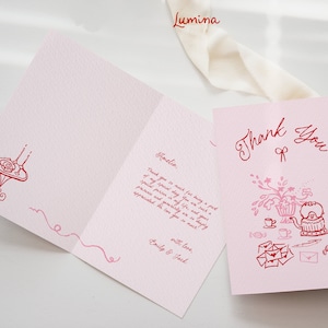 Plantilla de TARJETA DE GRACIAS, ilustraciones caprichosas rosas y rojas, baby shower de fiesta de té, novia peculiar de inspiración francesa, tarjeta doblada manuscrita
