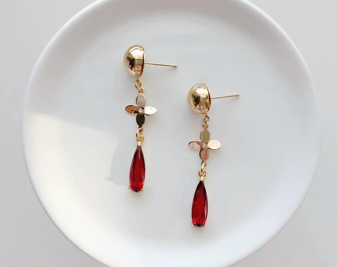 Mage Girl Earrings - Elegant Fantasy Drop Earrings | Everyday Anime Inspired Jewelry