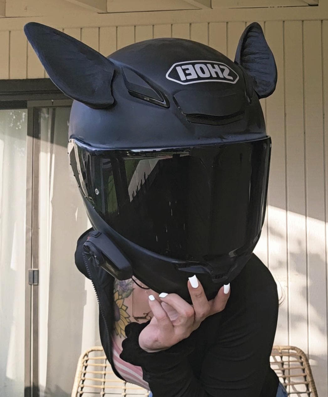desogned motorcycle helmets GOLD CUSTOM AIRBRUSHED MOTORCYCLE HELMET