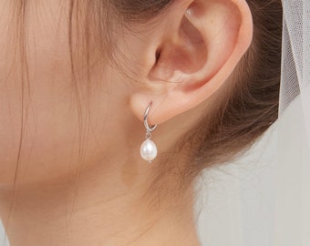 Natürliche Süßwasserperlen Sterling Splitter Ohrringe, vergoldete Perlen Huggie Ohrringe, Hochzeit Braut Perlen Ohrringe, Geschenk für Sie