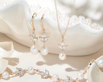 Perla d'acqua dolce naturale con collana a foglia, girocollo con ciondolo di perle placcate in oro, gioielli da sposa per damigella d'onore, regalo di anniversario per lei