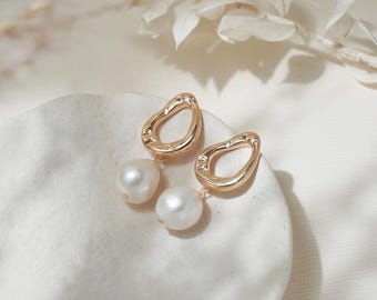 Natural Baroque Pearl on O Shape Dangle Drop Earrings, Irregular Freshwater Pearl Stud Earring, Bride Wedding Jewellery, Gift for Her