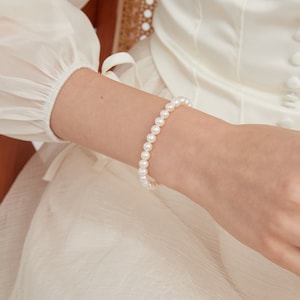 Natural Freshwater Pearl Bracelet, Dainty Real Pearl Bead Bracelet, Wedding Bride Bridesmaid Bracelet, Gift for Her image 6