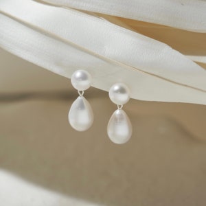 Orecchini pendenti pendenti in argento sterling con perle doppie naturali, orecchini a bottone con perle d'acqua dolce vere goccioline S925, regalo di gioielli per la sposa immagine 2