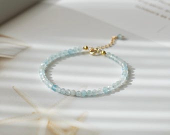 Bracciale in acquamarina naturale da 3 mm - Bracciale delicato in cristallo blu con pietra portafortuna di marzo - Bracciale curativo, regalo di Natale per lei, regalo per lui