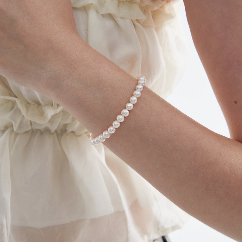 Natural Freshwater Pearl Bracelet, Dainty Real Pearl Bead Bracelet, Wedding Bride Bridesmaid Bracelet, Gift for Her image 3