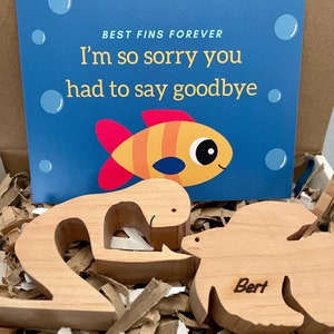 Haustier Fisch Geschenkbox, Fisch Name Gravur, Beileidskarte, Goldfisch, Betta Fisch, Fisch schnitzen, Haustier Fisch Geschenke, Fischfiguren, Haustier Fisch Gedenkstätte
