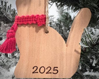 Décoration de Noël chat personnalisée - Souvenir des Fêtes en bois gravé