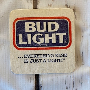 1 posavasos Budweiser vintage, posavasos de cartón cervecería, bar, posavasos de taberna