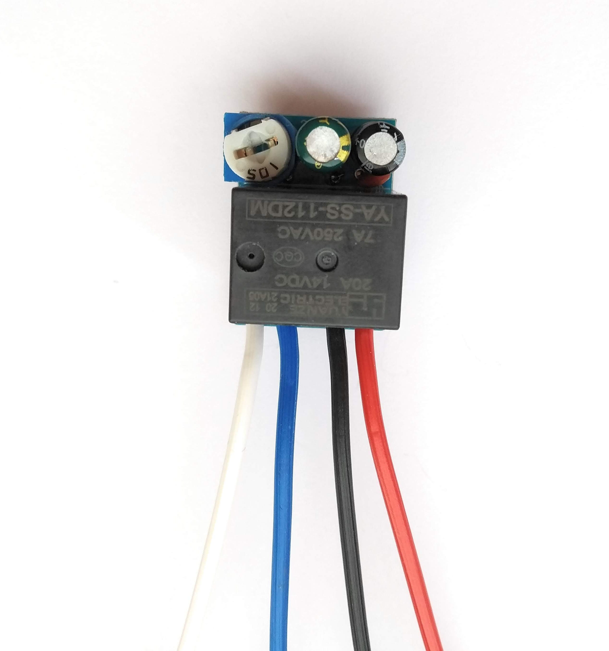 4-Gang-Wippschalter-Panel, 12V/24V 5 Pin wasserdichte Ein-Aus-Schalter mit  blauem LED-Licht